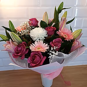 Pink and White Mixed seasonal bouquet - Gold Coast City Florist