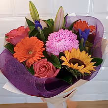 Load image into Gallery viewer, Bright and Vibrant bouquet - Gold Coast City Florist

