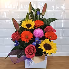Load image into Gallery viewer, Bright and Vibrant seasonal Box Arrangement - Gold Coast City Florist
