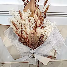 Load image into Gallery viewer, Natural White Dried Flower Bouquet
