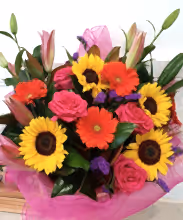 Load image into Gallery viewer, Bright and Vibrant Seasonal Bouquet
